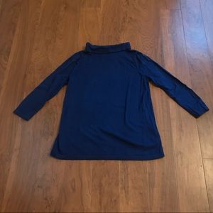 EUC Ann Taylor LOFT Factory Navy Shirt